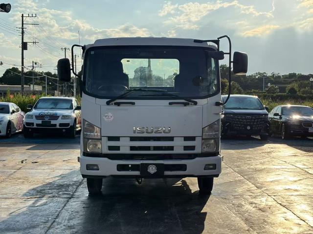 2007 Isuzu Forward – thumbnail 2