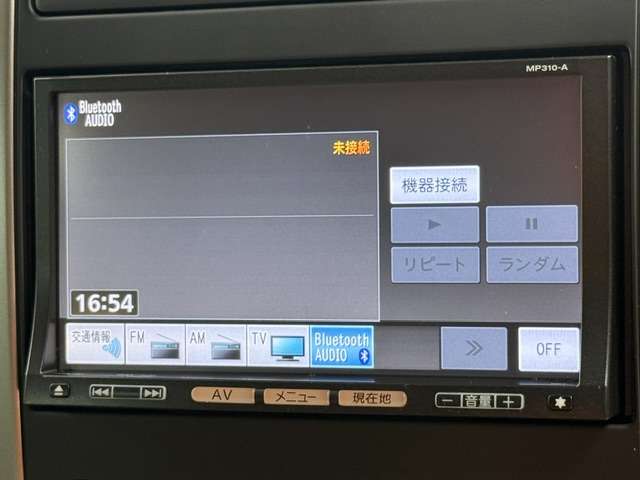 2011 Nissan Tiida – thumbnail 2