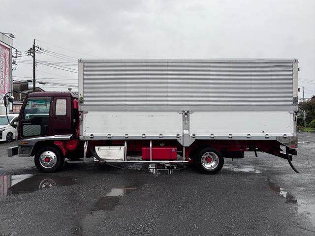 2005 Isuzu Forward – thumbnail 4