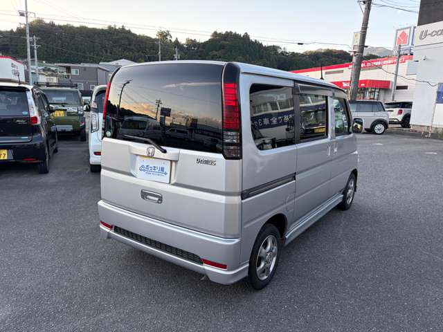 2010 Honda Vamos – thumbnail 3