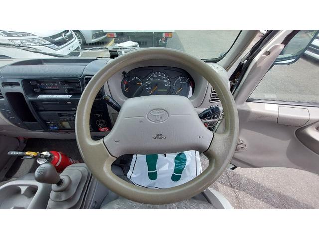 2010 Toyota Dyna – thumbnail 3