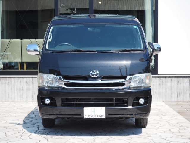 2009 Toyota Regius Ace – thumbnail 2