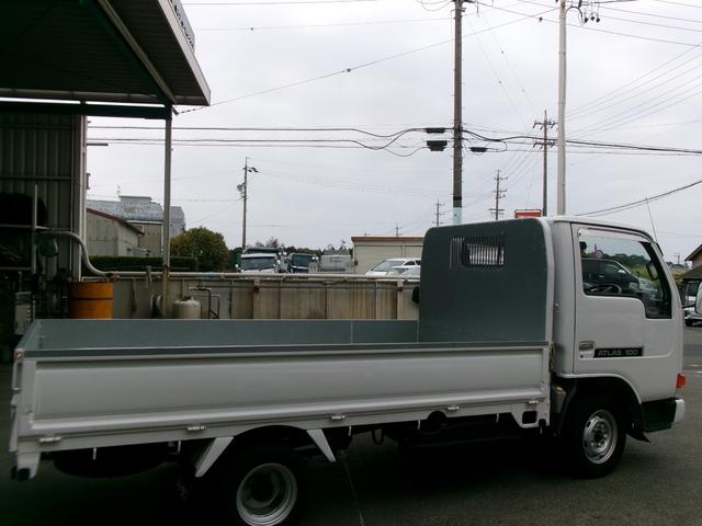 1993 Nissan Atlas – thumbnail 4