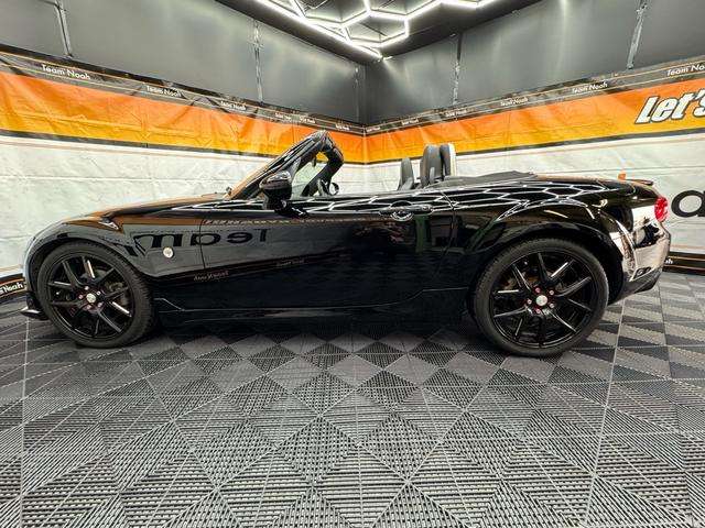 2011 Mazda Roadster – thumbnail 4