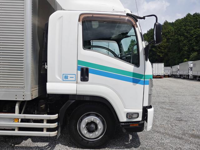 2011 Isuzu Forward – thumbnail 4
