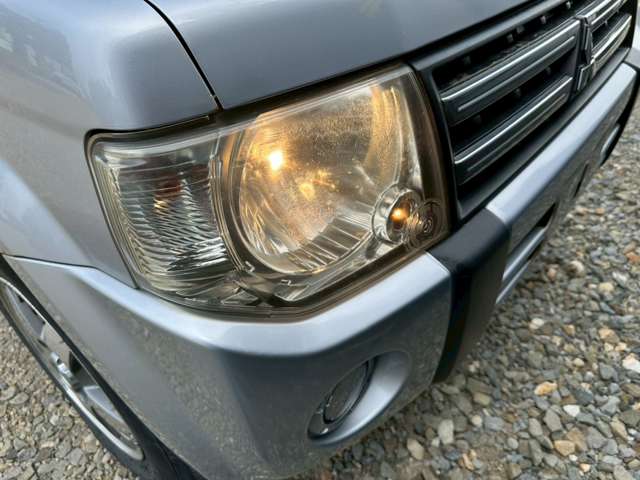 2011 Mitsubishi Pajero Mini – thumbnail 4