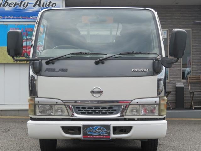 2004 Nissan Atlas – thumbnail 3