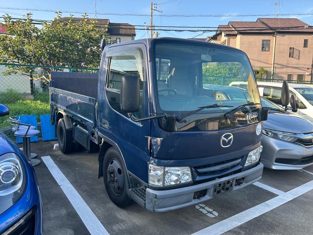 2004 Mazda Titan