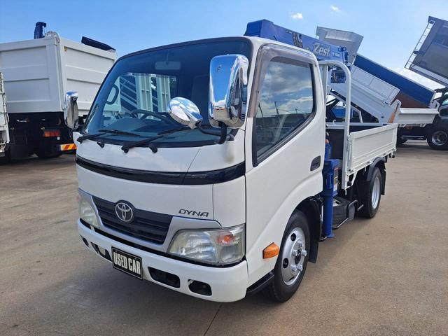 2010 Toyota Dyna – thumbnail 3