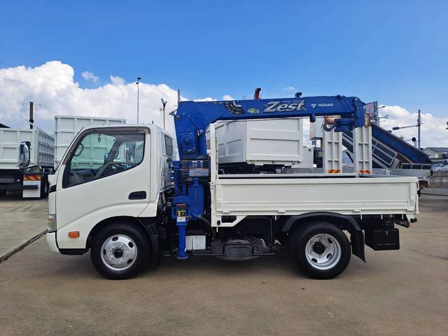 2010 Toyota Dyna – thumbnail 4