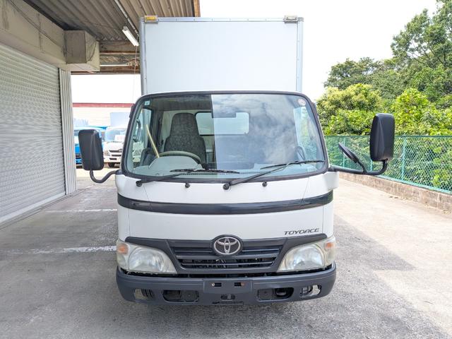 2009 Toyota ToyoAce – thumbnail 3