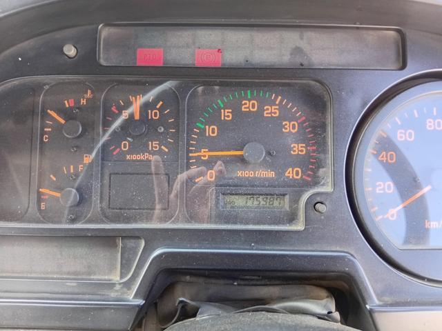 2000 Isuzu Forward – thumbnail 2