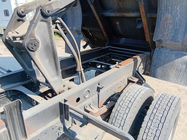 2000 Isuzu Forward – thumbnail 3