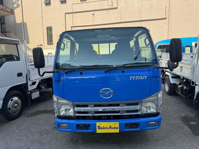 2011 Mazda Titan – thumbnail 3