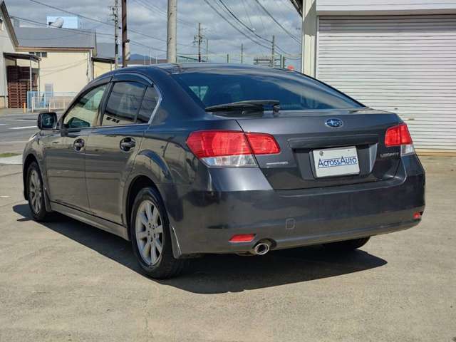 2009 Subaru Legacy B4 – thumbnail 2