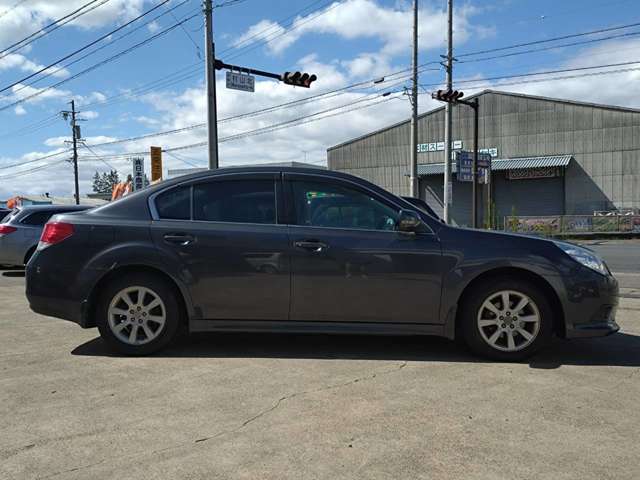 2009 Subaru Legacy B4 – thumbnail 3