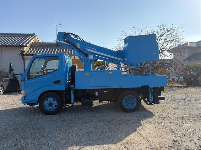 2006 Toyota Dyna – thumbnail 4