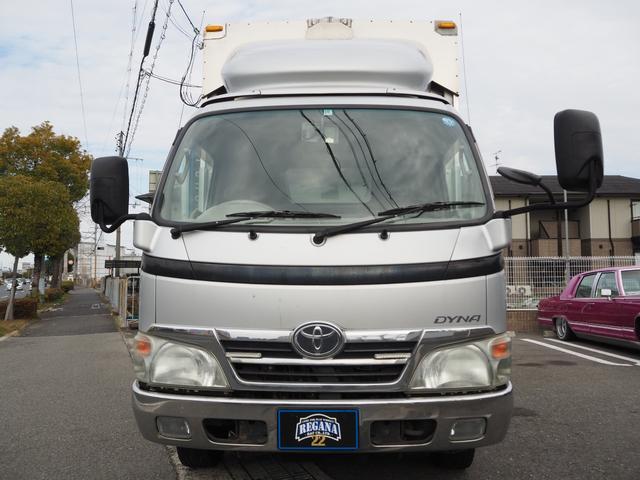 2011 Toyota Dyna – thumbnail 3