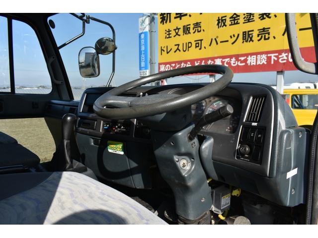 2004 UD Trucks Condor – thumbnail 4