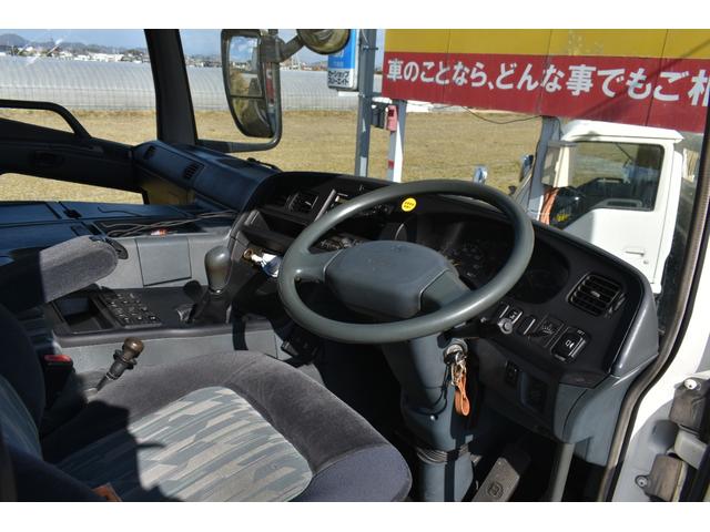 2002 Mitsubishi Fuso Super Great – thumbnail 4