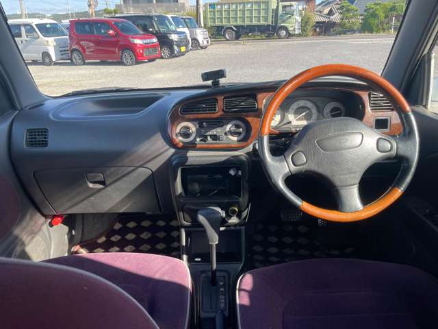 1999 Daihatsu Mira Gino – thumbnail 2