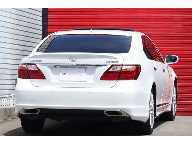 2010 Lexus LS – thumbnail 3