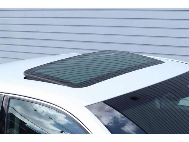 2010 Lexus LS – thumbnail 4