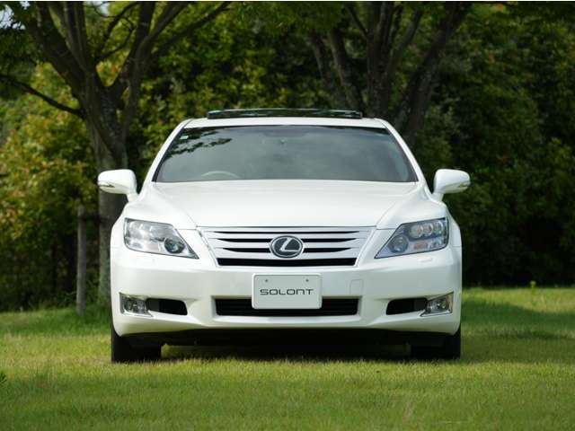 2011 Lexus LS Hybrid – thumbnail 2