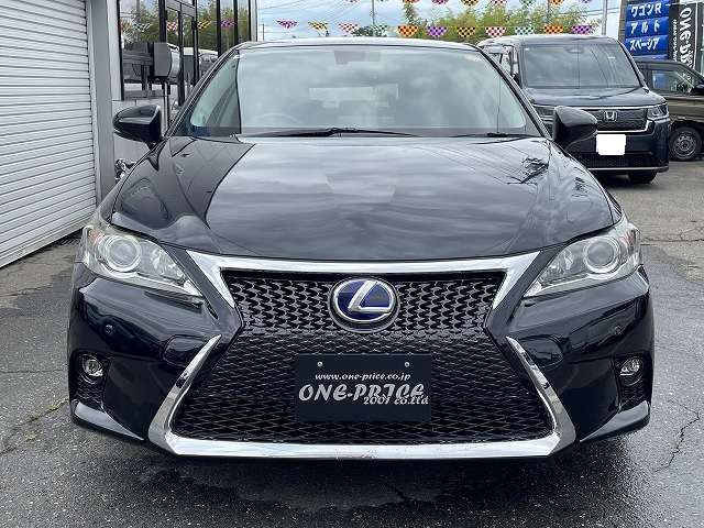 2011 Lexus CT – thumbnail 2