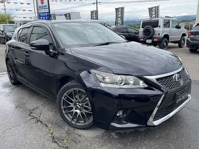 2011 Lexus CT – thumbnail 3