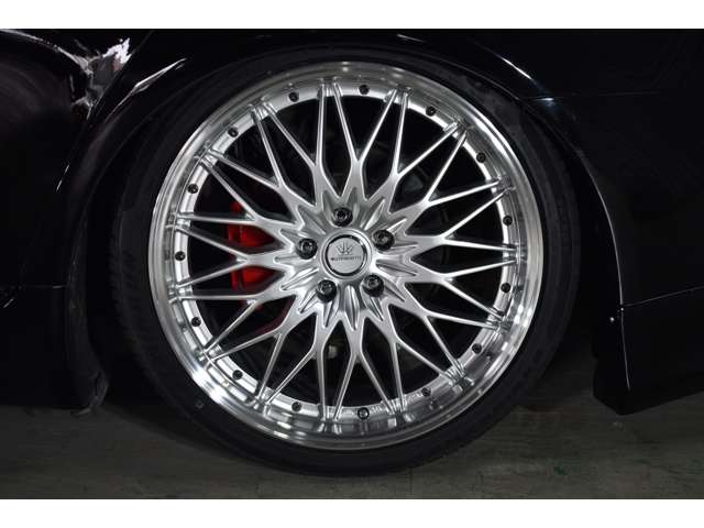 2009 Lexus LS – thumbnail 2