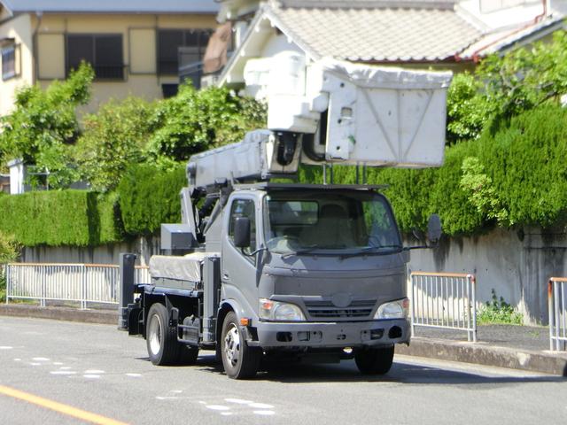 2010 Toyota Dyna – thumbnail 2