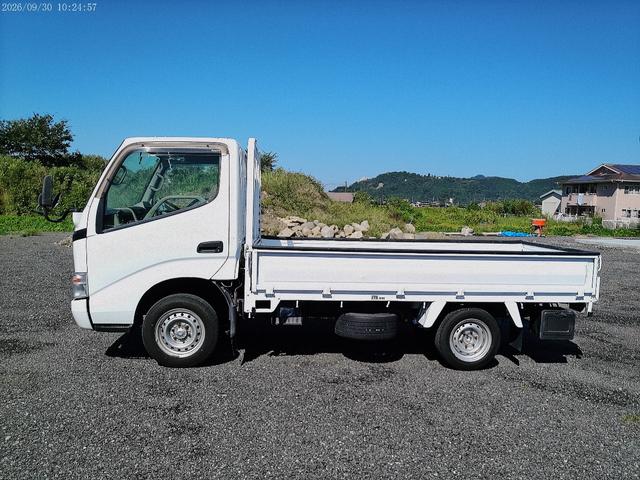 2002 Toyota Dyna – thumbnail 3