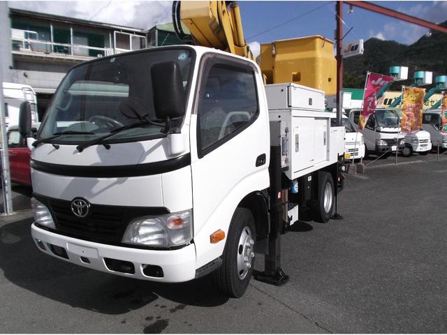 2011 Toyota Dyna – thumbnail 3