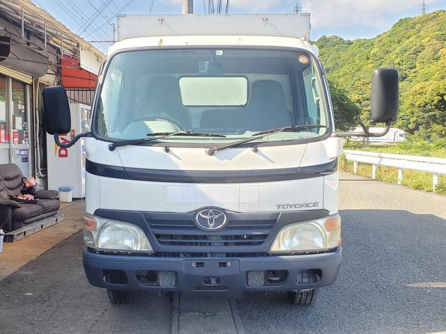 2011 Toyota ToyoAce – thumbnail 2