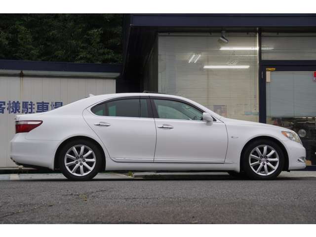 2009 Lexus LS – thumbnail 4