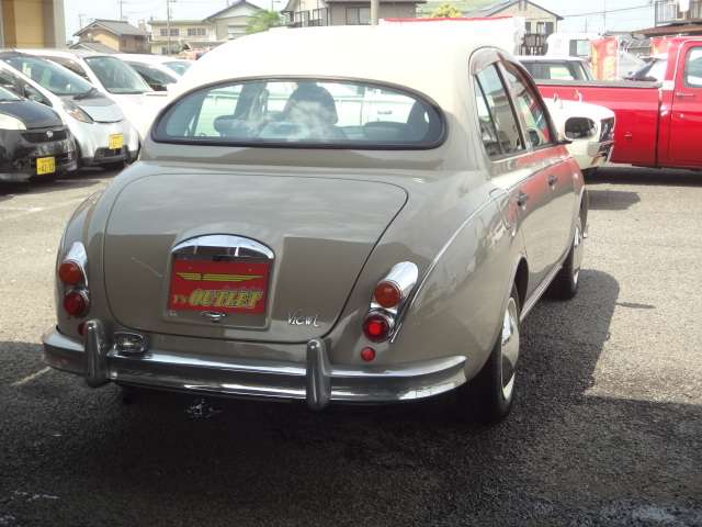 2009 Mitsuoka Viewt – thumbnail 4