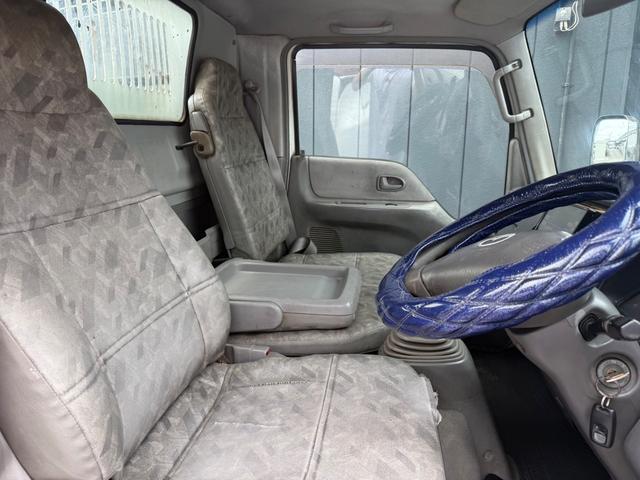 2002 Mazda Titan – thumbnail 3
