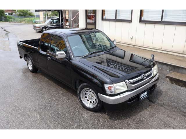 2002 Toyota Hilux – thumbnail 2