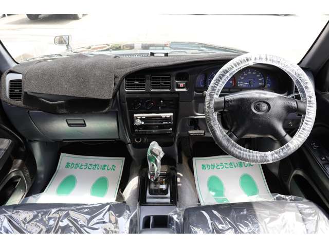 2002 Toyota Hilux – thumbnail 3