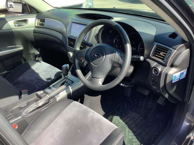 2009 Subaru Impreza Hatchback – thumbnail 2