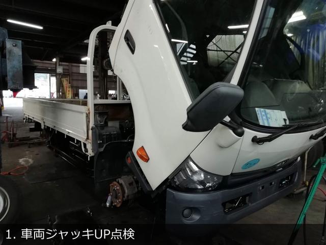 2011 Isuzu Forward – thumbnail 3