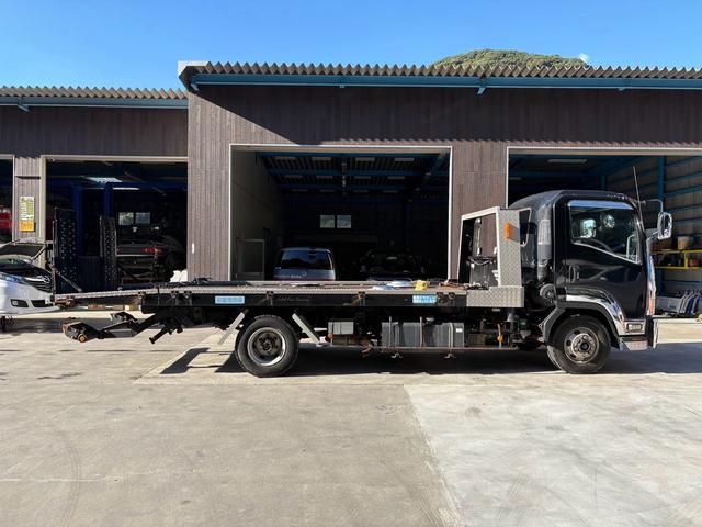 2008 Isuzu Forward – thumbnail 3