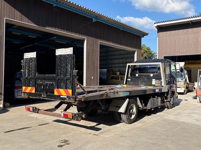 2008 Isuzu Forward – thumbnail 4