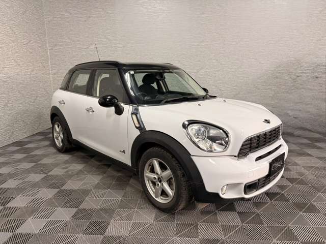 2011 MINI MINI Crossover – thumbnail 3