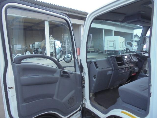 2011 Nissan Atlas – thumbnail 3