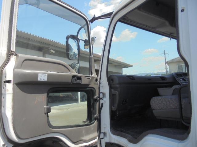 2004 Isuzu Giga – thumbnail 3