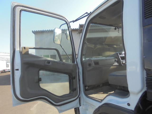 2002 Mitsubishi Fuso Fighter – thumbnail 3