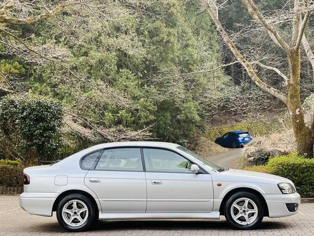 2002 Subaru Legacy B4 – thumbnail 4