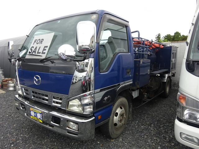 2004 Mazda Titan
